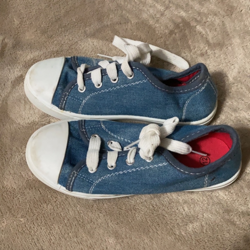 Little girl sneakers size 12